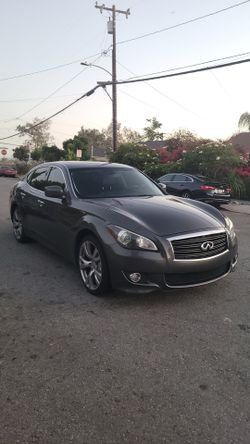 2012 infiniti M37 Sport