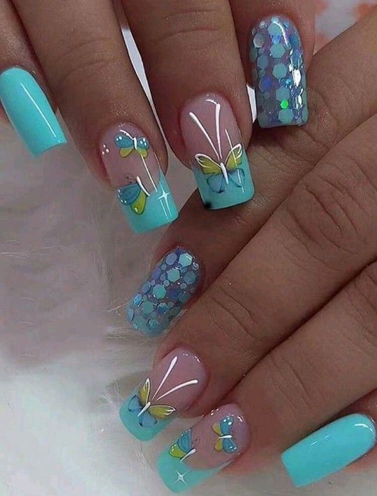 B2G1F 24-pcs. Medium Square Butterfly Press On Nails