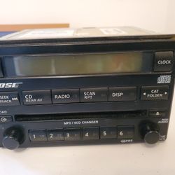 Bose 6 CD Changer And Amp From 2004 Nissan Pathfinder 