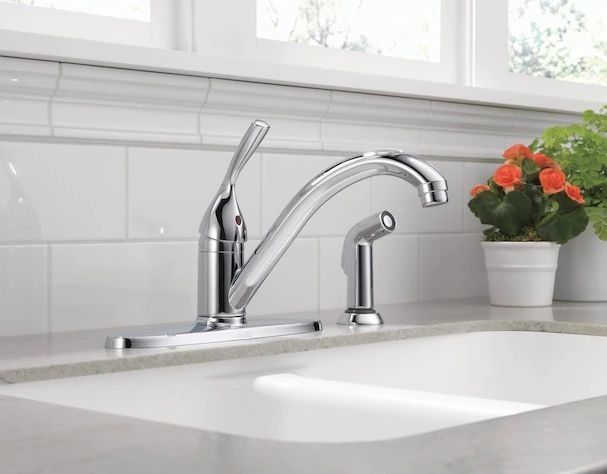Delta Classic Kitchen Faucet in Chrome with Side Spray Model:400-DST-L