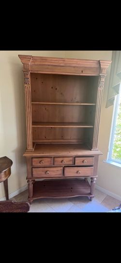 • Rustic Pine Open Shelf Dining Hutch & Sideboard – Excellent Condition