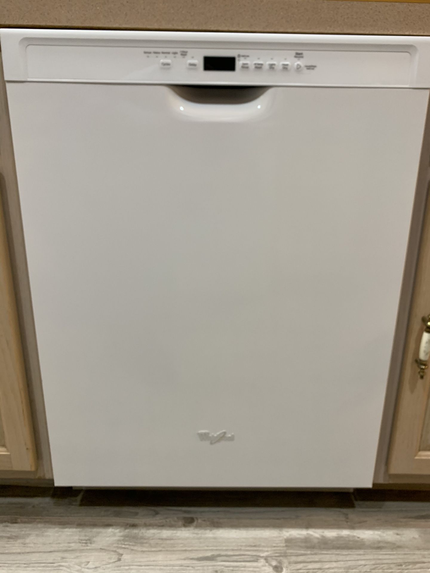 Whirlpool Dishwasher Stainless Steel Tub 2 Years Young *Price Reduced now only $110.00 wont last at this price.