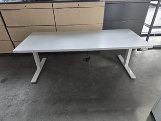 Electric Sit And Stand Ergonomic Desk By Amq 