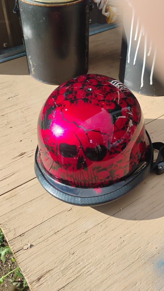 Red Scull Cap Helmet 