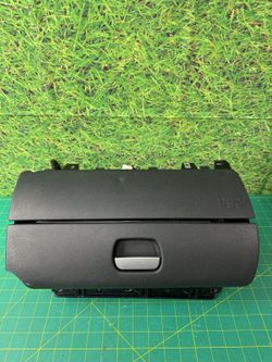 2005 -2011 Mercedes-Benz SLK350 Dashboard Glove Box Storage OEM