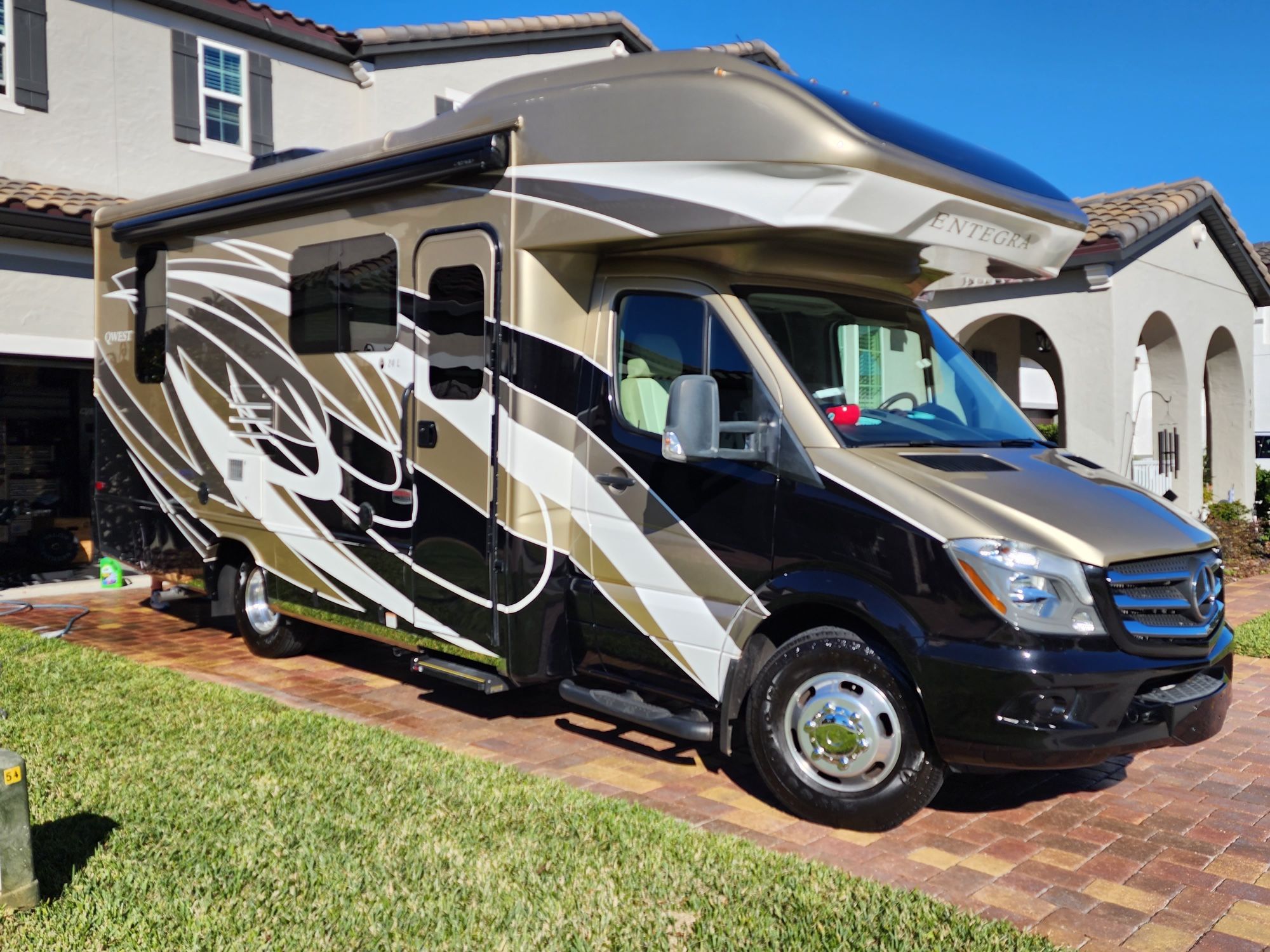 2019 Entegra Qwest