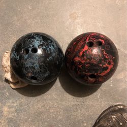 2 bowling balls