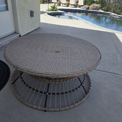 Free Outdoor bojo style coffee table