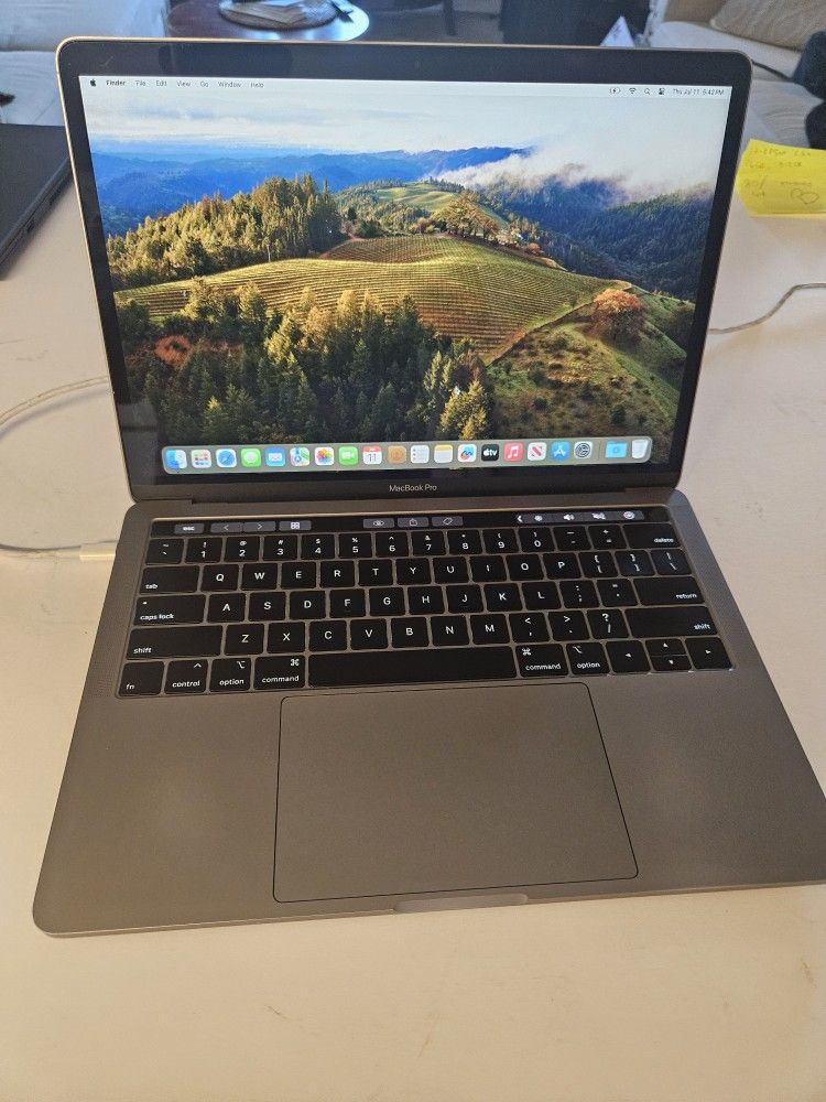 Apple Macbook Pro 13" Quad-Core 16gb Ram 256gb SSD Drive w/Touchbar 2019