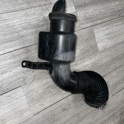 Toyota Tacoma 2005 - 2015 Air Intake Hose 4.0L 1GRFE Genuine OE OEM