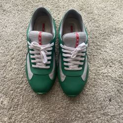 Prada Size 44