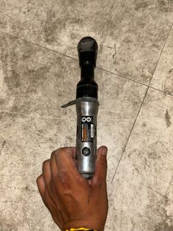 Central Pneumatic 1/2 Air Ratchet
