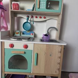 Kids Play Kitchen 