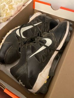 Women’s Baseball Cleats