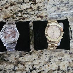 women wristwatch color silver color gold