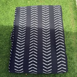 Black and White Chevron Dog Bed 