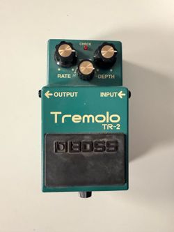 Boss TR-2 Tremolo Guitar Effects Pedal