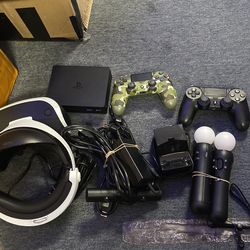 PS4 With Lots Of Extras