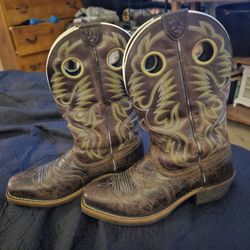 Ariat  MENS 8.5 EE