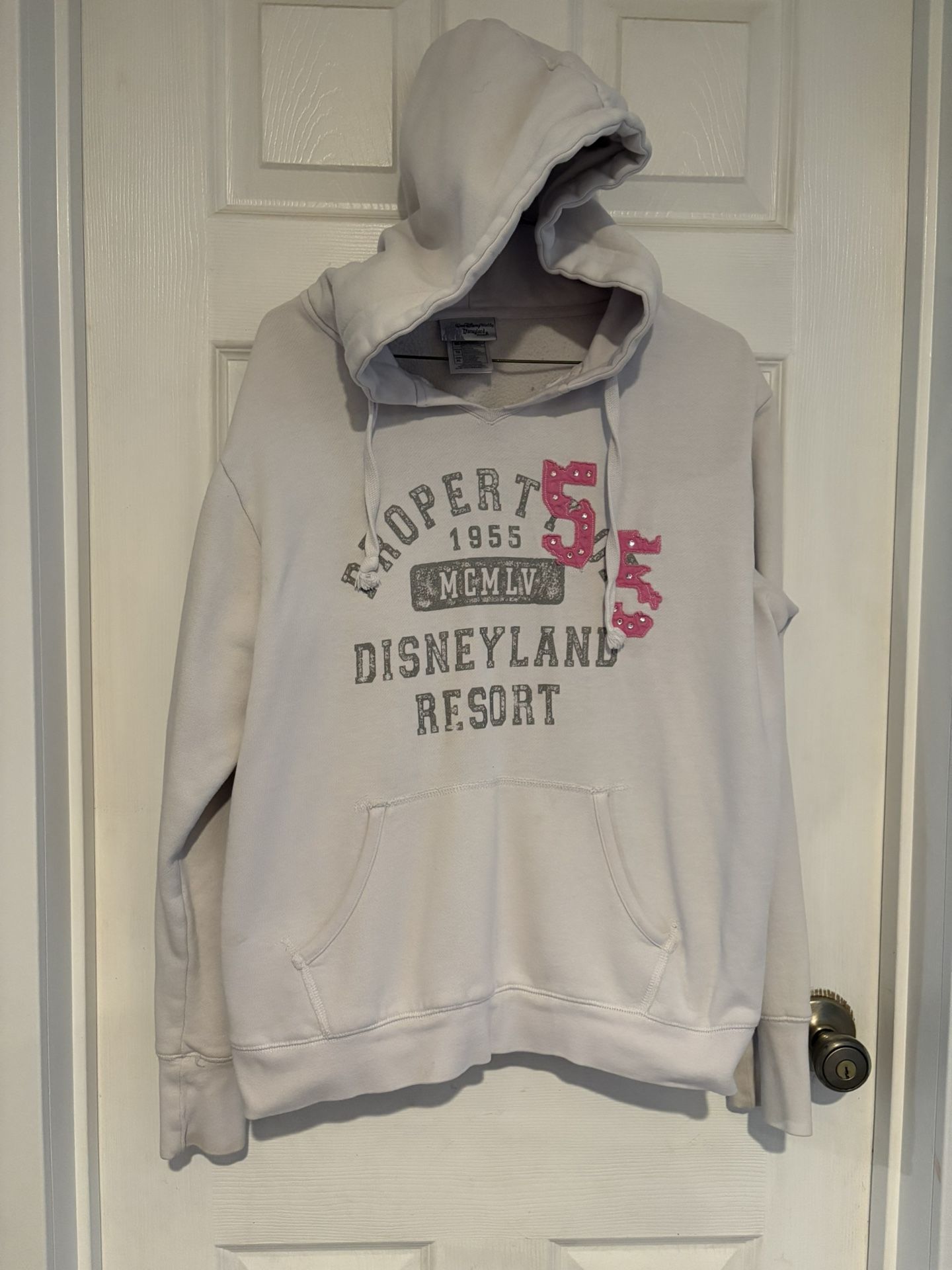 Disneyland Resort white Hoodie size XL