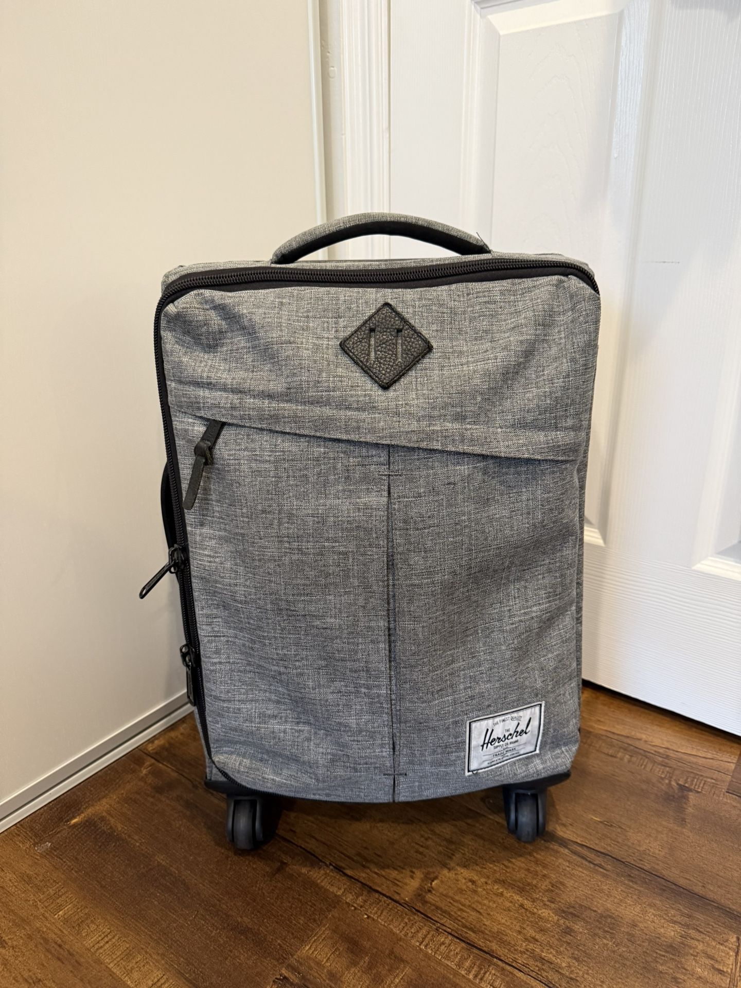 Herschel Carry On