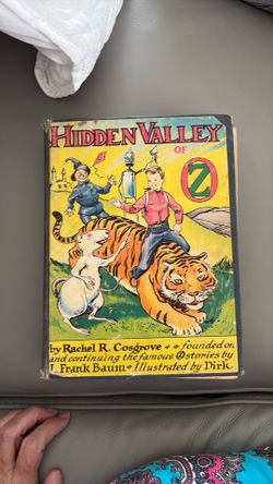 Hidden Valley Of Oz. Old and rare book