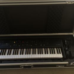 Yamaha CP73’w/ Hard case