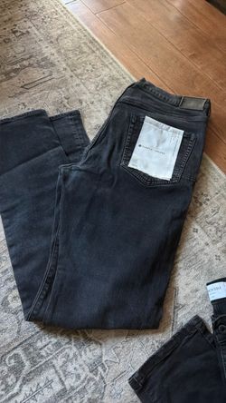 Pantalón de hombre marca PURPLE -BRAND negro deslavado poco uso /38X32 $50. O mejor oferta