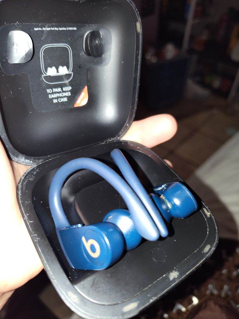 Apple Airbud " Beats by Dr Dre"