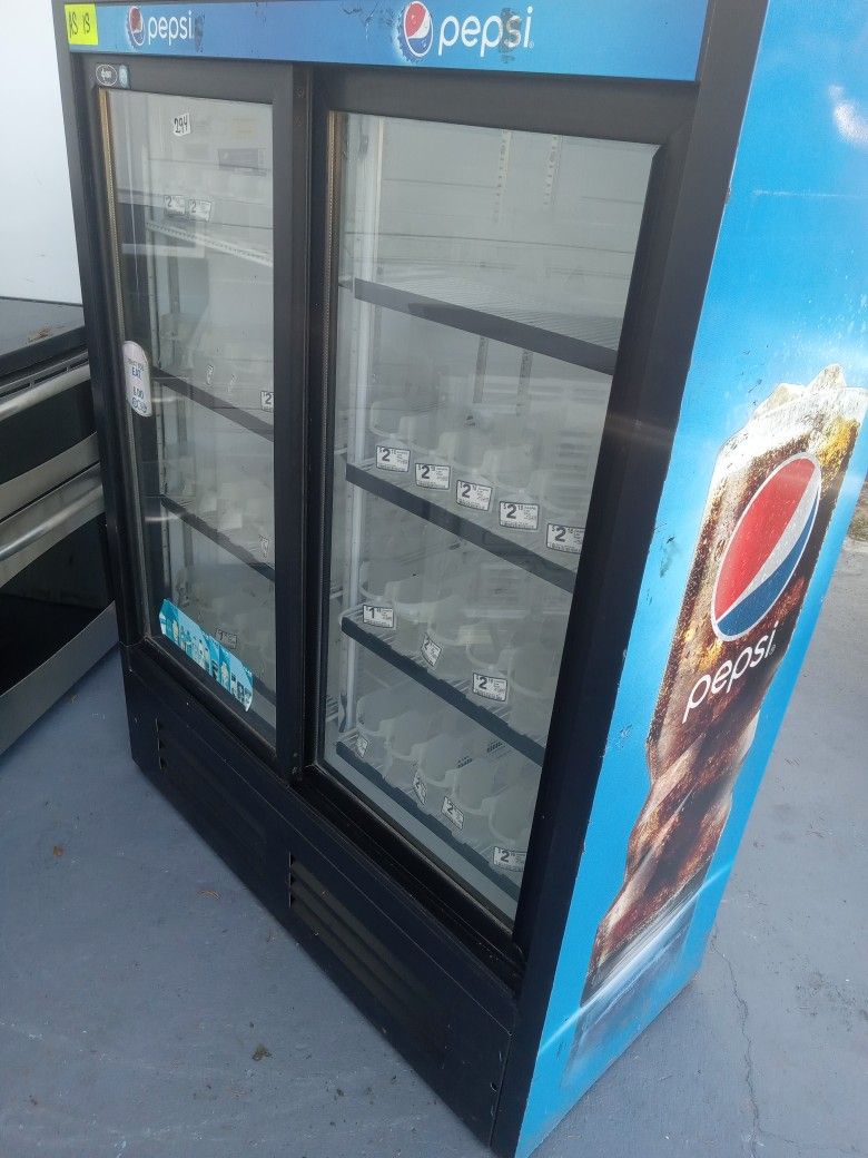 Cooler Commercial For Low Price Working Well 