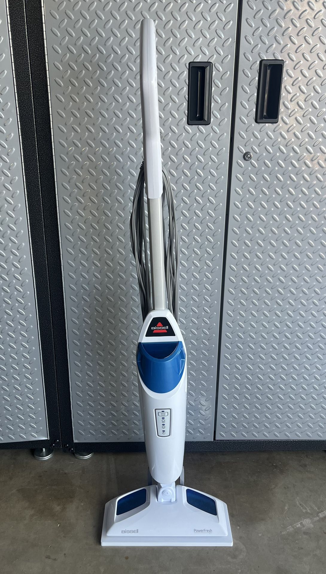 PowerFresh® SCRUBBING & SANITIZING STEAM MOP