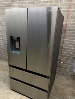 Brand New Samsung 4-Door French Door Refrigerator