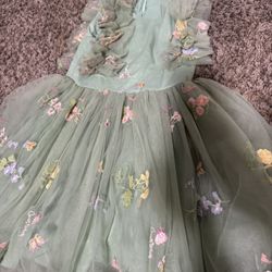 Girl dress