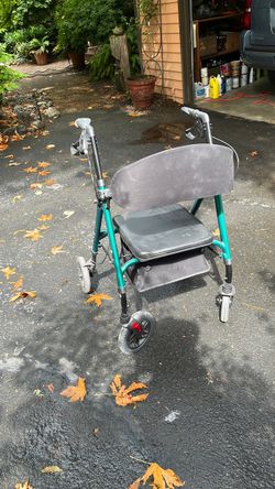 Walker with seat