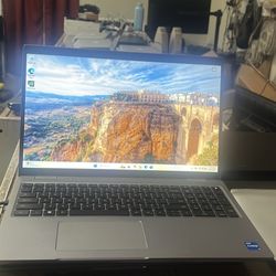 Dell Precision Gaming Laptop 16GB RAM 1TB Storage 11 Gen Core i5