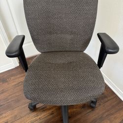 Office Chair - Exceptional Condition, Fully Adjustable