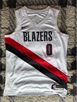 Damian Lillard - Large Jersey - Portland Trail Blazers