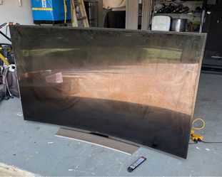 78” Curved Samsung Tv with stand and remote