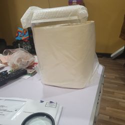 SMALL BATHROOM TRASH CAN (TOUCHLESS)