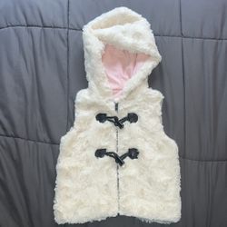 tucker and tate girls sz 4 Faux fur vest jacket ivory