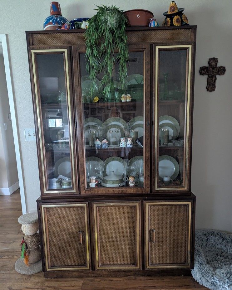 Free China Cabinet
