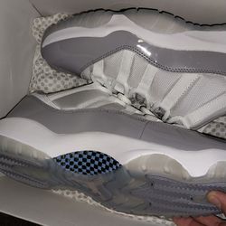 Jordan 11 low cement Grey