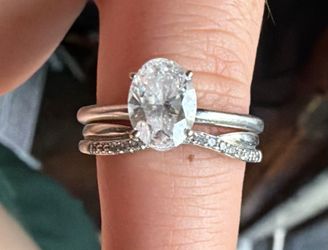 Zales Women’s Size 7 Diamond Ring 💍 & Band Set