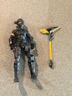 Fortnite 4" Elite Agent action figure with accessories