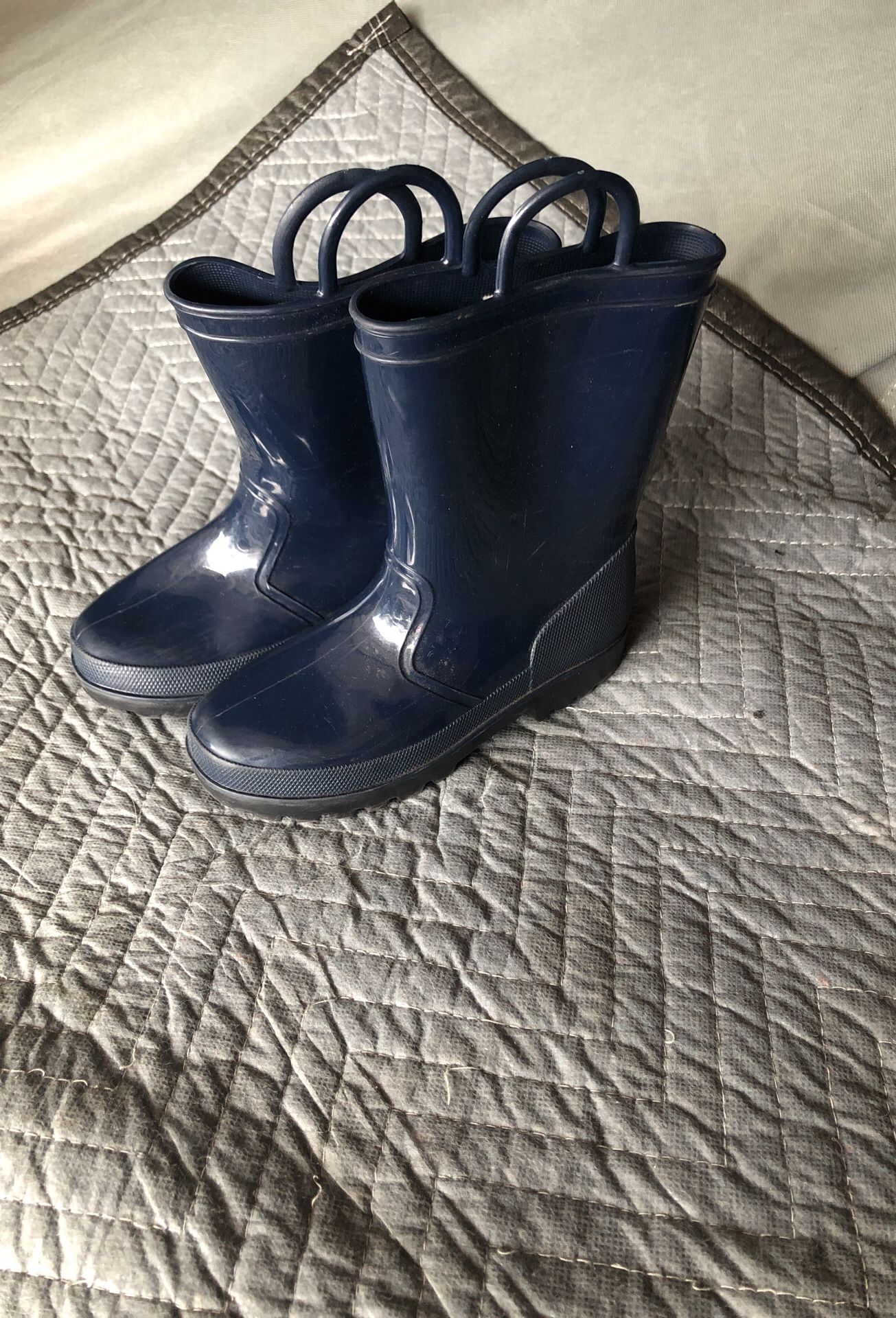 Kids rain boots size 12