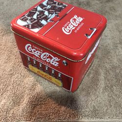 2000 Coca-Cola Tin Box