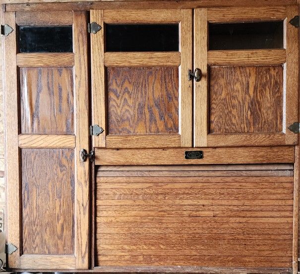 Seller´s Kitchen Cupboard