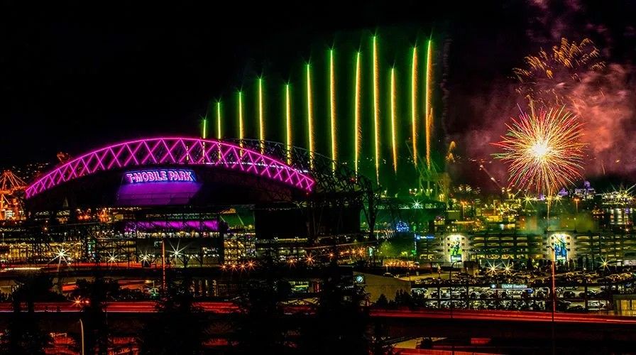 (2-4) SEATTLE MARINERS vs SAN FRANCISCO GIANTS, 8/23, ON FIELD FIREWORKS PASSES