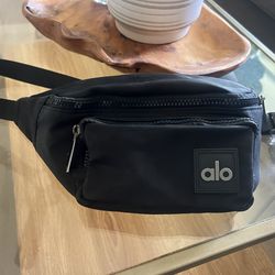 Alo Fanny Pack