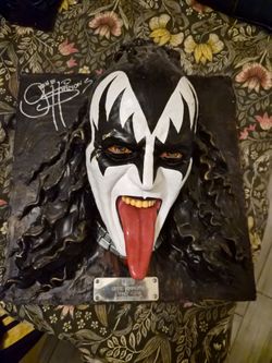 Gene Simmons face plaque